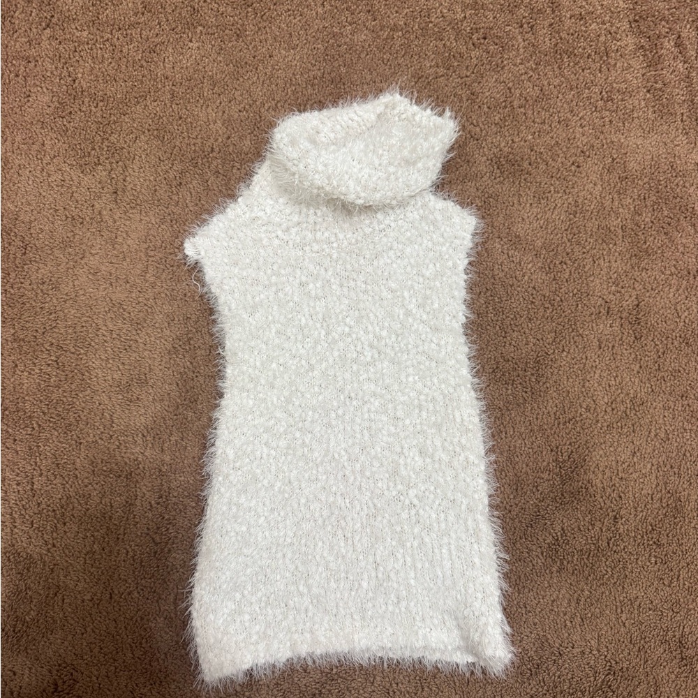 Zara Sleeveless Fuzzy Turtleneck Sweater - Cream